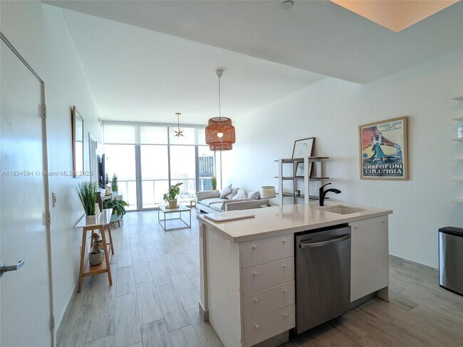 Foto del edificio - 888 Biscayne Blvd