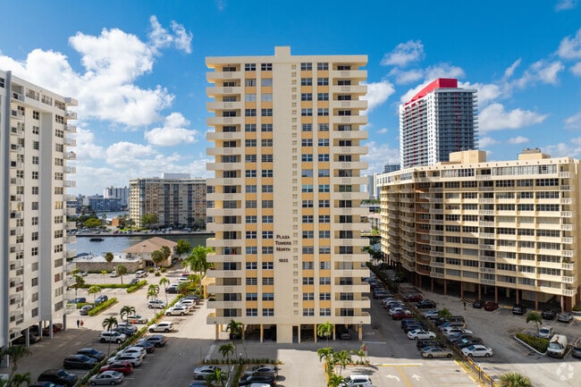 Building Photo - Plaza Towers North