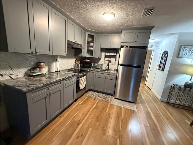 Building Photo - 4707 Britt Dr