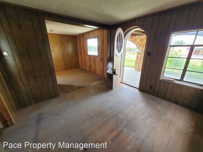 Foto del edificio - 3 br, 2 bath House - 817 West 10th