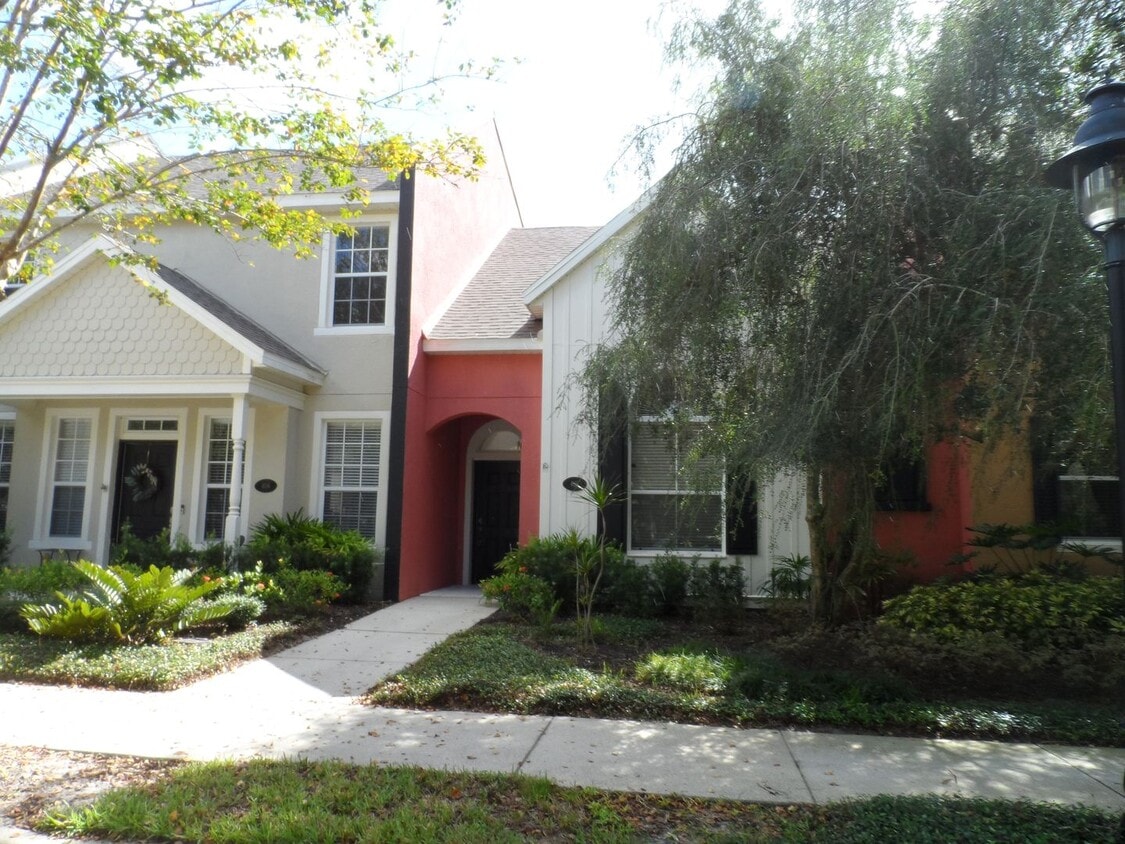 Primary Photo - 2 BEDROOM VICTORIA PARK TOWNHOUSE AVAILABL...