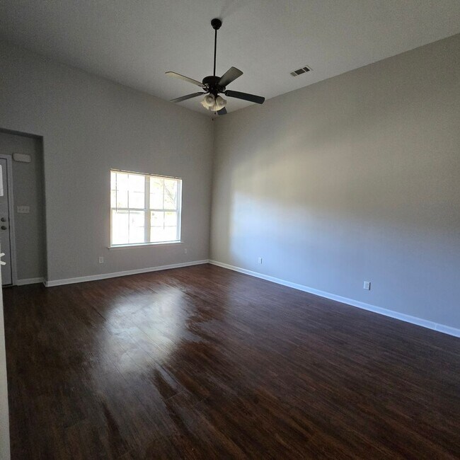 Foto del edificio - Two-Story Beauty in Olive Branch with Comp...