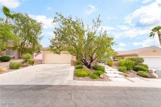 Building Photo - 1630 Sebring Hills Dr