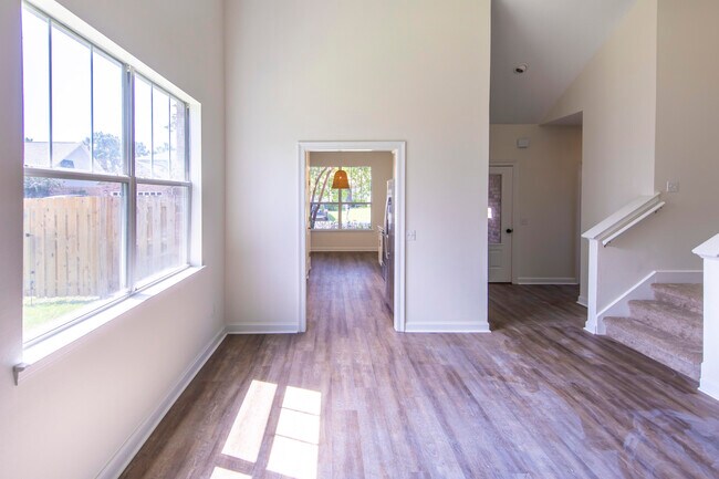 Building Photo - 367 Cll Escada