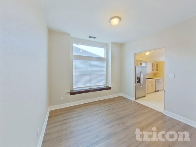 Building Photo - 709 Flagstone Way