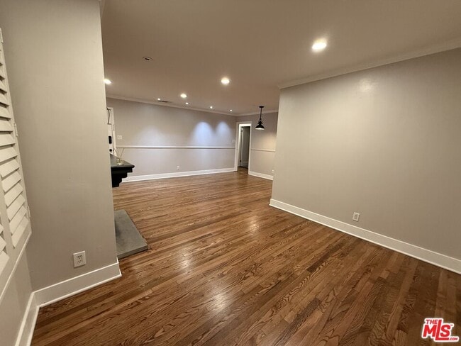 Foto del edificio - 18148 Hartland St