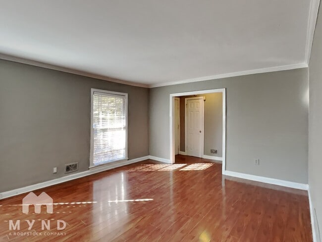 Foto del edificio - 990 Lynhurst Dr SW