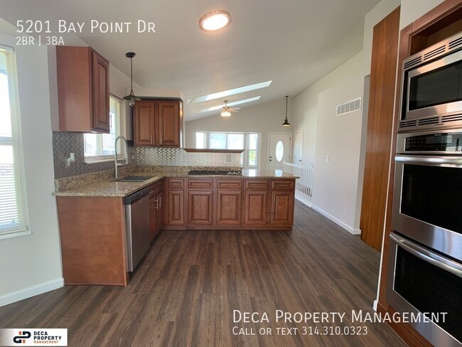 Building Photo - 2 Bedroom House