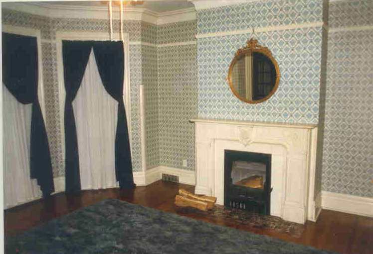 living room - 810 22nd St