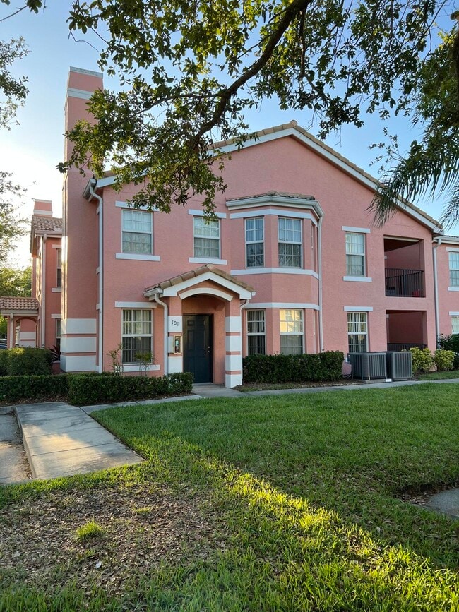Building Photo - 156 SW Peacock Blvd