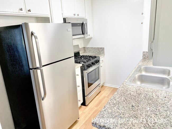 Building Photo - 9801 Tabor St