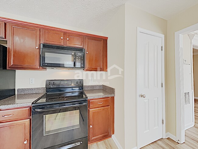 Foto del edificio - 1056 Lakewalk Dr