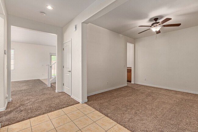 Foto del edificio - SPACIOUS 4BR/3BA in Peoria!