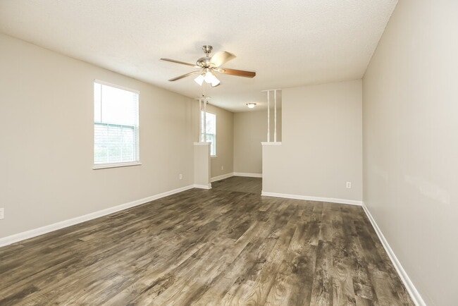 Building Photo - 111 Ridgeview Ct