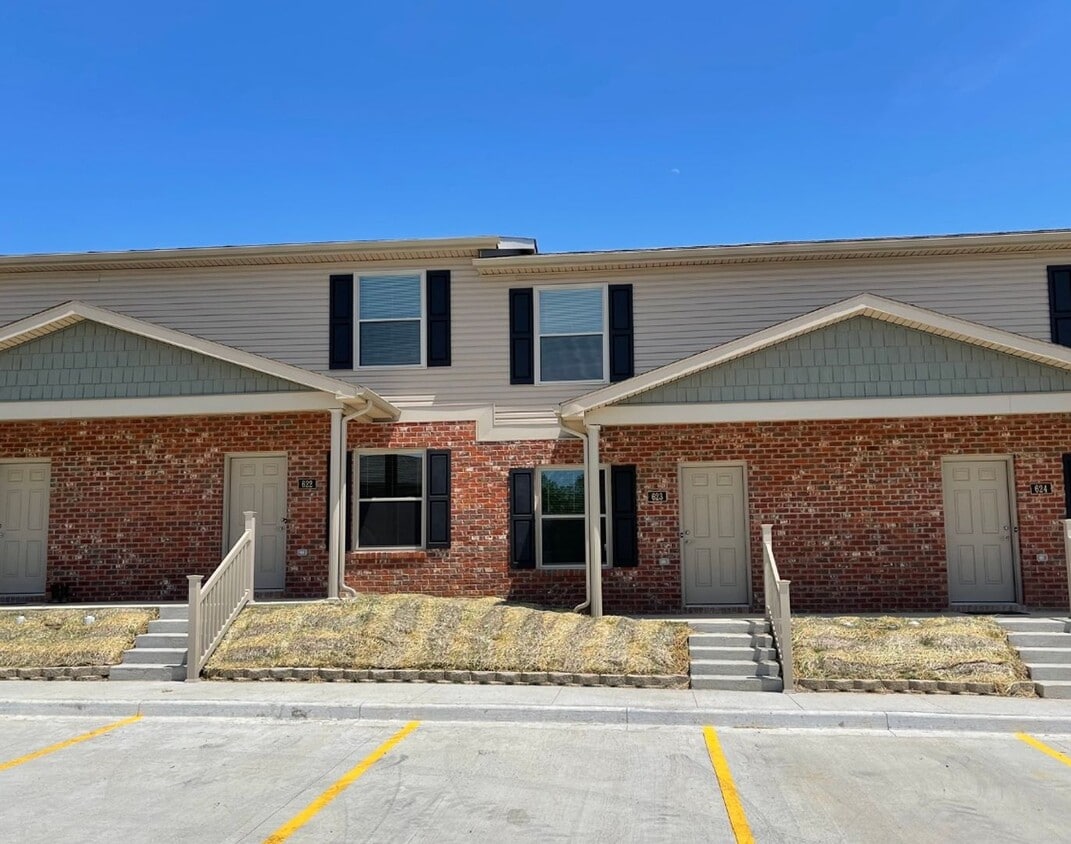 Building Photo - Cedar View 2 BR Market