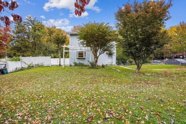 Building Photo - 4132 Leonard Dr
