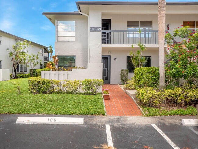 Foto del edificio - 13889 Royal Palm Ct