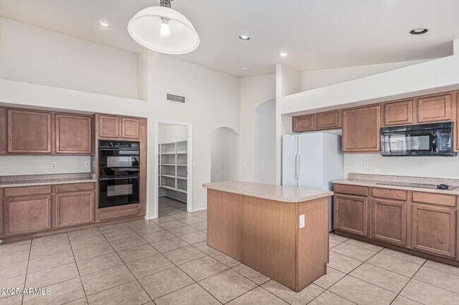 Foto del edificio - 16423 W Monroe St