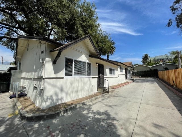 Front Exterior - 1516 El Sereno Ave