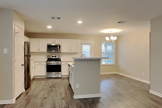 Building Photo - 18238 Fair Grange Ln