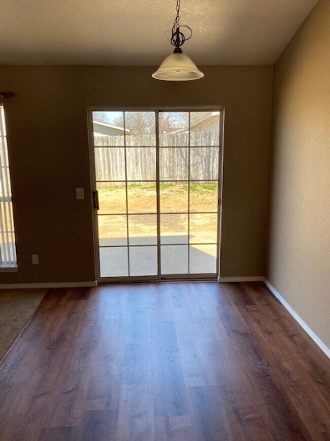 Building Photo - Adorable 3 Bedroom Home Coming Soon!