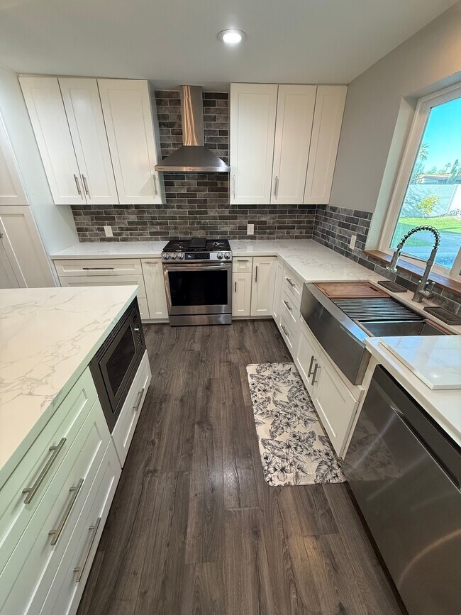 Foto del edificio - 8161 N 1st Dr