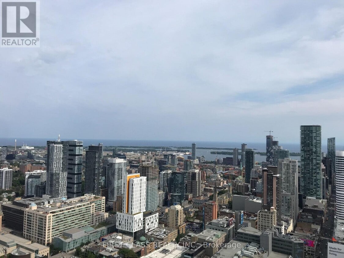 Primary Photo - 386-5386 Yonge St