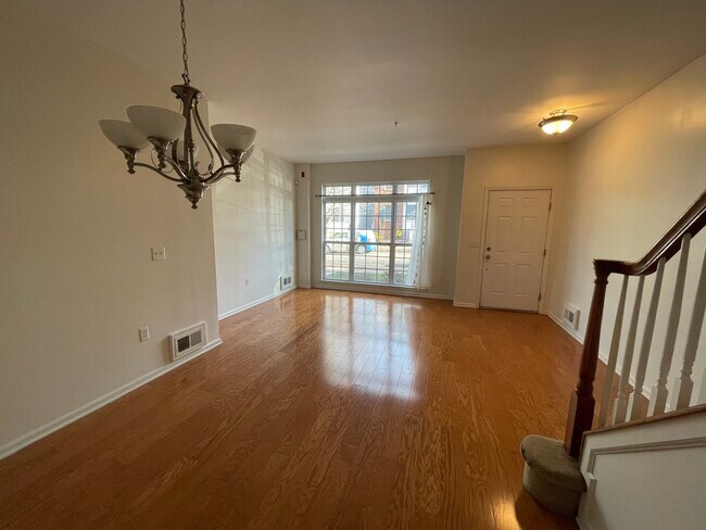 Foto del edificio - 275 Custer Ave
