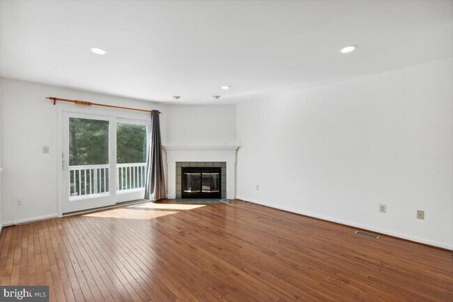 Foto del edificio - 146 Canterbury Ln