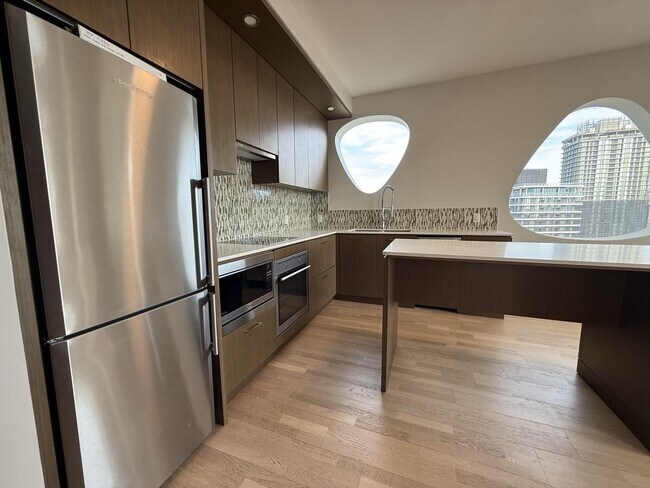 Building Photo - 13495 Central Ave