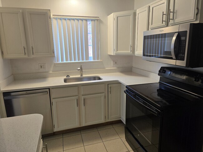 Foto del edificio - 30256 Southfield Rd