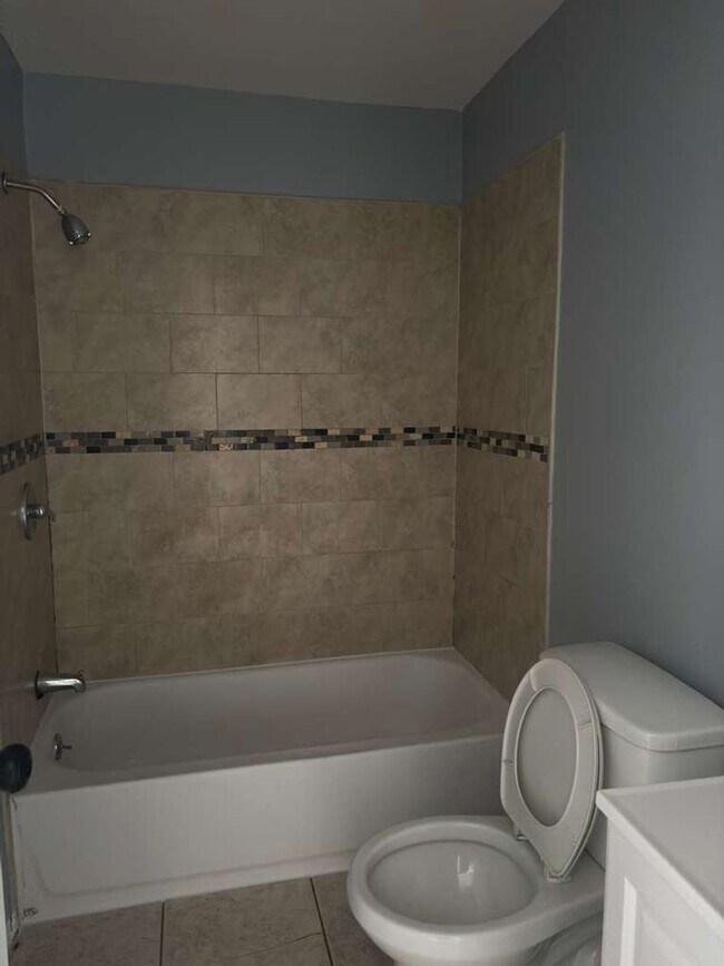 Foto del edificio - 448 Avon Ave