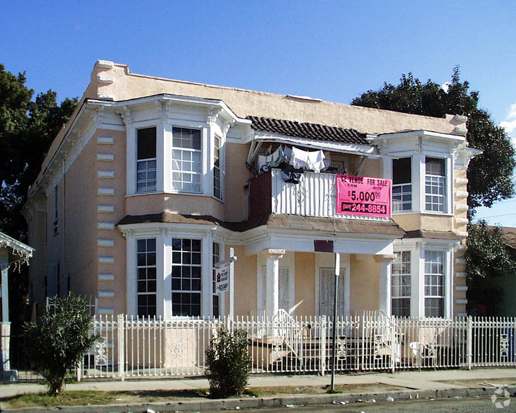 Primary Photo - 4034 Adair St