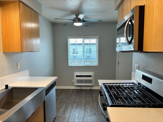 Interior Photo - Fair Oaks Apartments