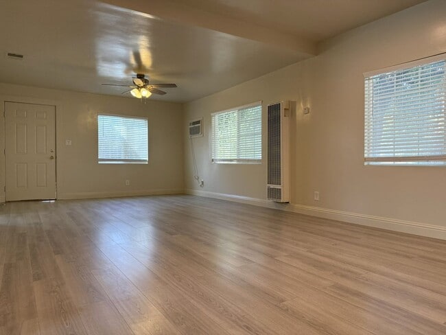Building Photo - 1777Stretch