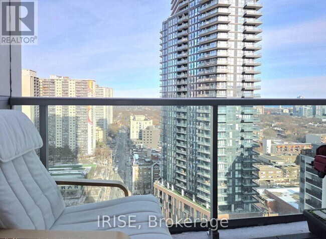 Photo du bâtiment - 120 Homewood Ave