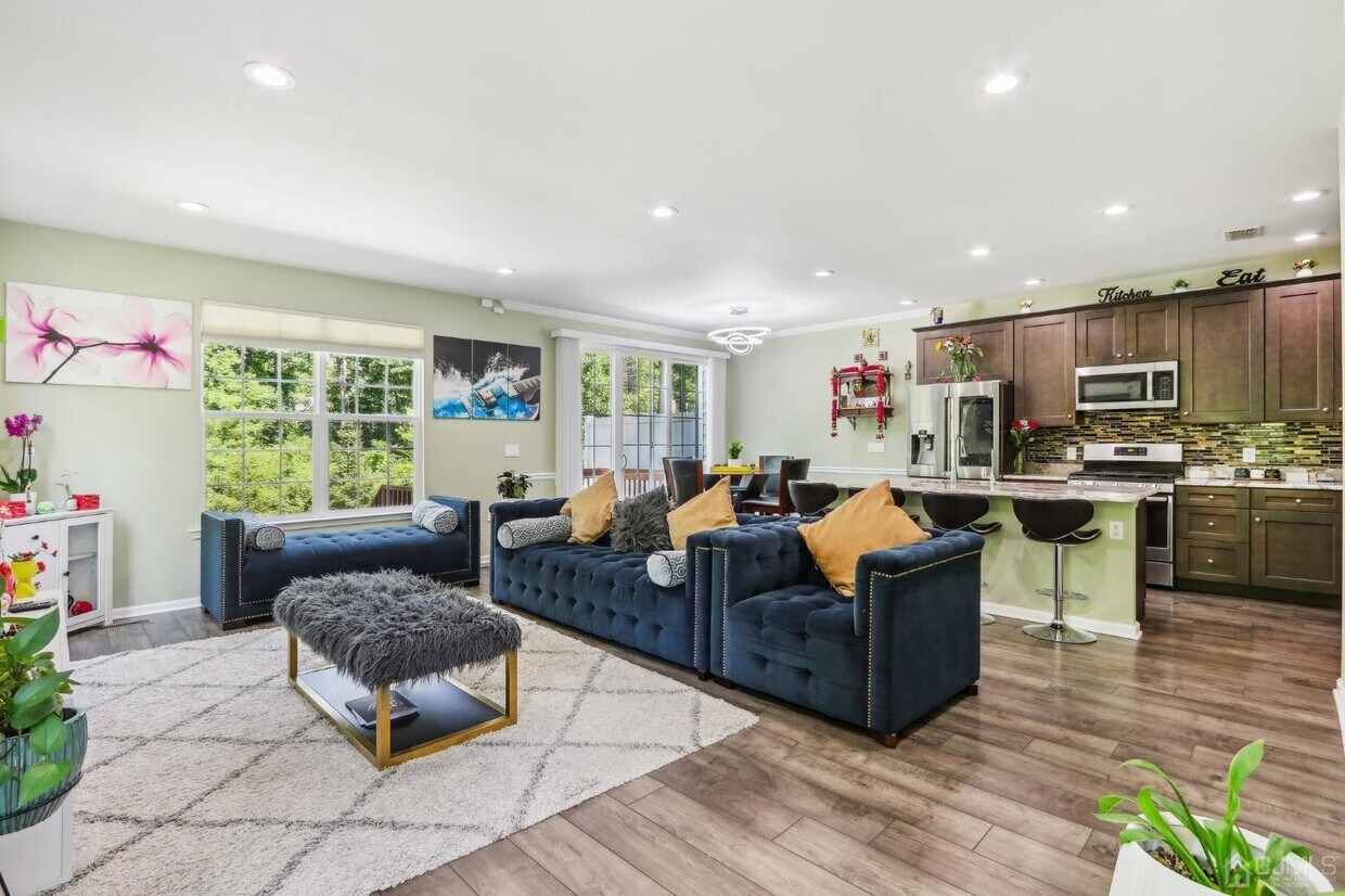 Foto principal - 206 Shields Ct
