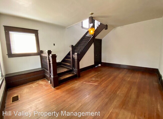 Building Photo - 3 br, 1 bath House - 124 N Fruitridge Ave