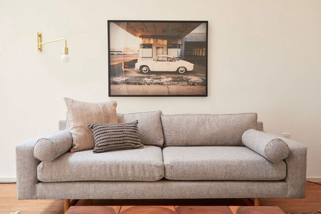 Foto del edificio - 2317 N Rampart St