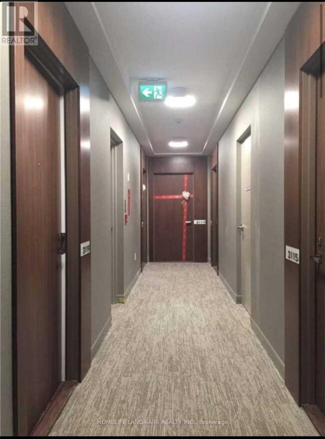 Building Photo - 275 Village Green Square