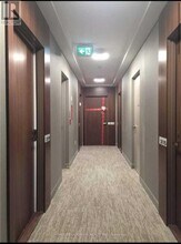 Building Photo - 275 Village Green Square