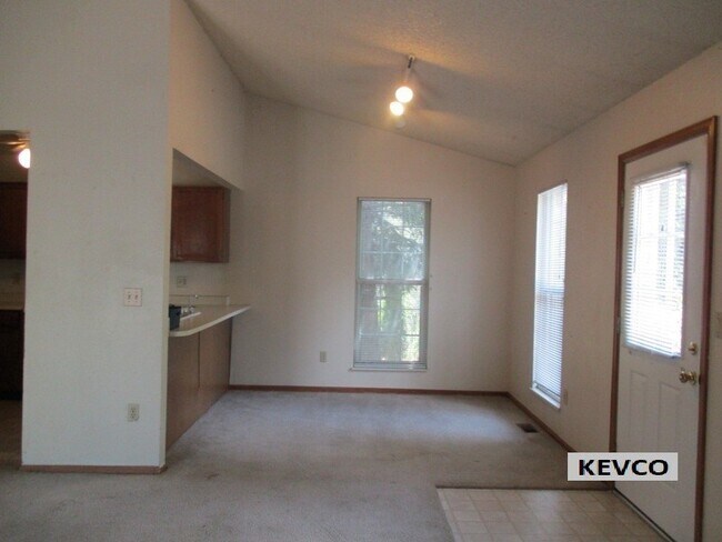 Building Photo - Four Bedroom Single Family Home