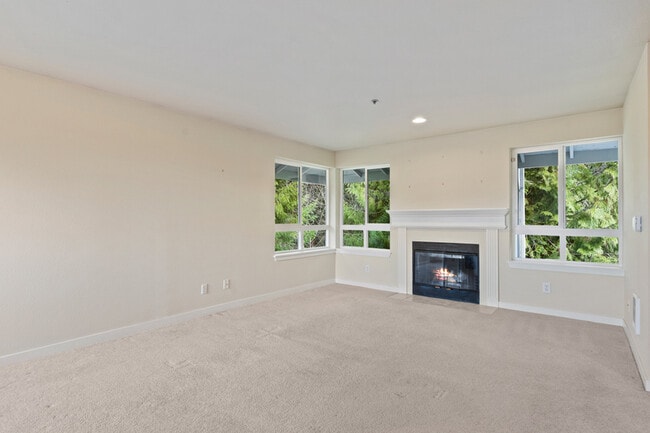 Building Photo - 3926 243rd Pl SE