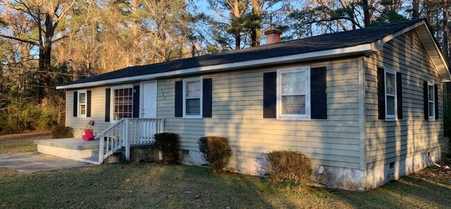 Foto del edificio - Quaint home located in City Limits