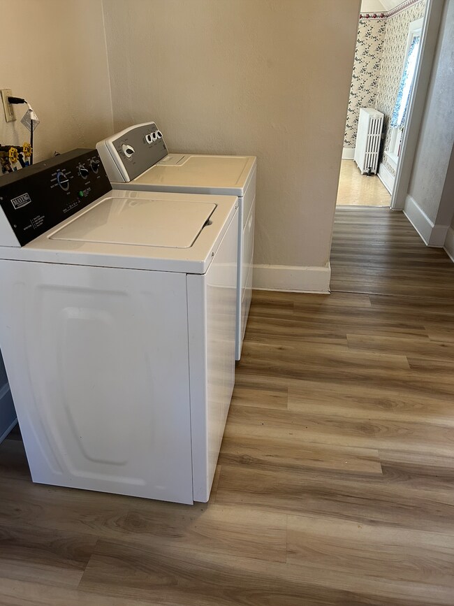 Building Photo - 30 2nd Ave SW