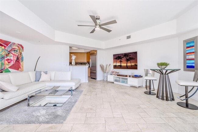 Building Photo - 333 Las Olas Way