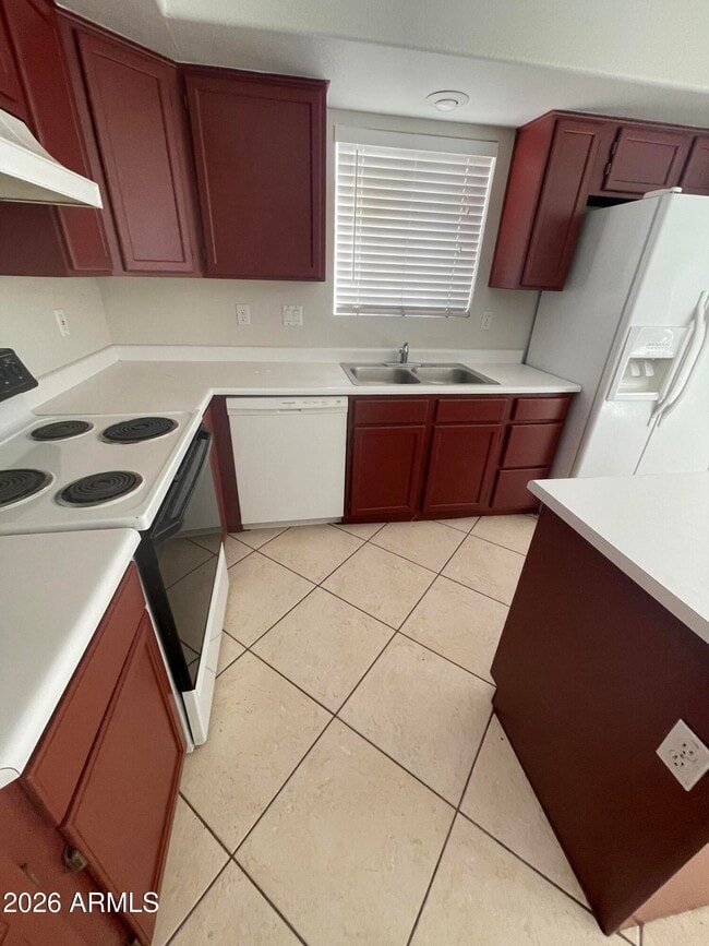 Building Photo - 1921 W Winchester Way