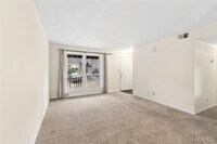 2434 Fowler Ave