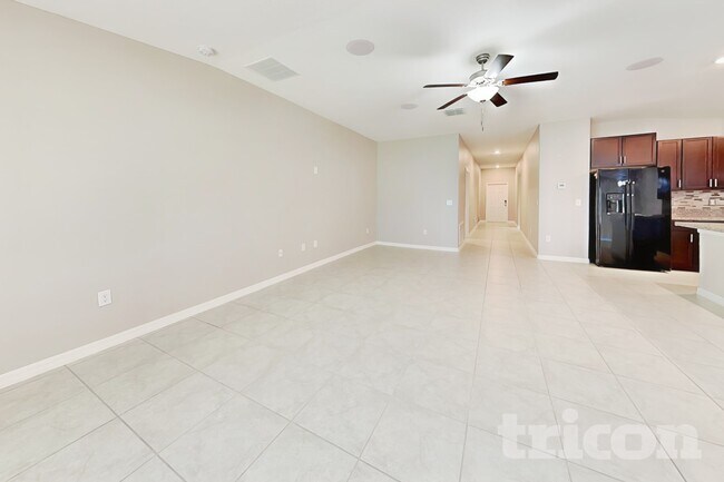 Foto del edificio - 4148 Salt Springs Ln