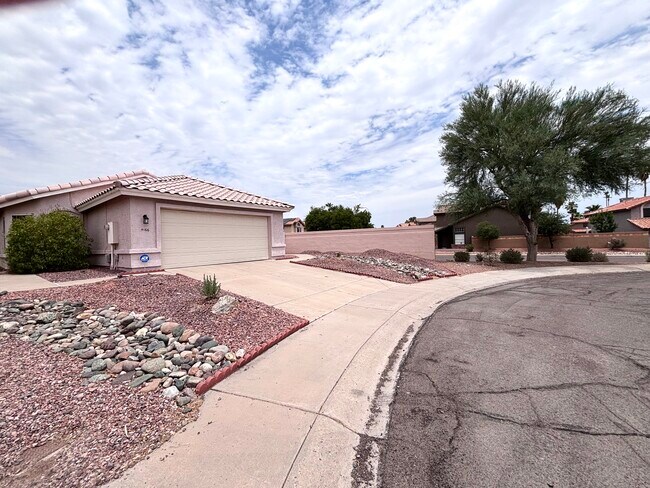 Foto del edificio - 4166 E Silverwood Dr